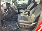 New 2026 Chrysler Pacifica Select image 3