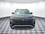 New 2025 Volkswagen Atlas Peak Edition SE image 5