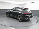Certified 2024 Porsche Macan image 3