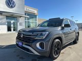 New 2025 Volkswagen Atlas Peak Edition SE image 2