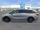 New 2025 Honda Odyssey Touring image 2