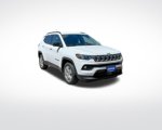 Used 2022 Jeep Compass Latitude image 3
