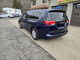 Used 2017 Chrysler Pacifica Touring image 6