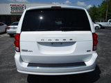 Used 2016 Dodge Grand Caravan SE image 6