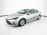 Used 2025 Toyota Camry LE image 3