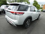 New 2025 Nissan Pathfinder Platinum image 3