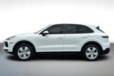 Certified 2022 Porsche Cayenne Platinum Edition image 2