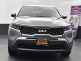 Used 2023 Kia Sorento LX image 3