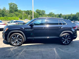 Used 2024 Volkswagen Atlas Cross Sport SEL Premium R-Line image 2