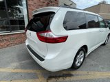 Used 2016 Toyota Sienna XLE image 3
