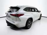 Used 2022 Toyota Highlander XLE image 5