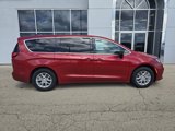 New 2026 Chrysler Pacifica Select image 2