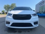 New 2026 Chrysler Pacifica Select image 2