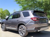 New 2025 Honda Pilot Touring image 3