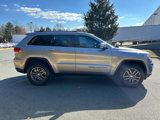 Used 2017 Jeep Grand Cherokee Limited image 2
