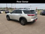 Used 2024 Nissan Pathfinder SV image 3