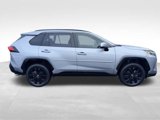 Used 2022 Toyota RAV4 SE image 4