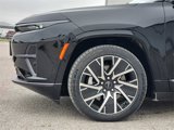 New 2025 Jeep Wagoneer Limited image 5