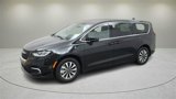 New 2025 Chrysler Pacifica Select image 3