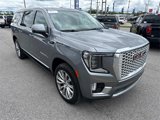 Used 2022 GMC Yukon XL Denali w/ Denali Premium Package image 3