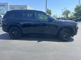 Used 2024 Jeep Grand Cherokee Altitude image 2