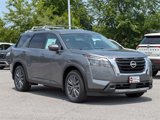 New 2025 Nissan Pathfinder SL image 3