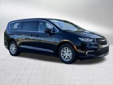 New 2025 Chrysler Pacifica Select image 2