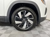 Used 2024 Volkswagen Atlas Cross Sport SE image 2