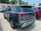 New 2025 Nissan Pathfinder SL image 2