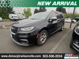 Used 2023 Chrysler Pacifica Limited image 3