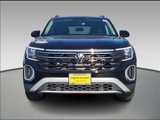 New 2025 Volkswagen Atlas Peak Edition SE image 2