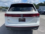 Certified 2024 Volkswagen Atlas SE image 5
