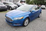 Used 2017 Ford Fusion SE image 2