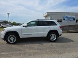 Used 2018 Jeep Grand Cherokee Laredo image 2