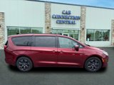 Used 2020 Chrysler Pacifica Limited w/ Advanced Safetytec Group image 2
