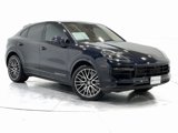 Used 2022 Porsche Cayenne Turbo image 2
