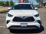 Used 2023 Toyota Highlander XLE image 2