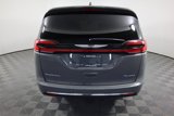 Used 2022 Chrysler Pacifica Touring-L image 6