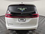 New 2025 Chrysler Pacifica Select image 5