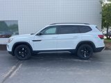 New 2025 Volkswagen Atlas Peak Edition SE image 2