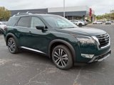 New 2025 Nissan Pathfinder Platinum image 2