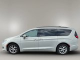 Used 2017 Chrysler Pacifica Touring-L w/ Tire & Wheel Group image 2