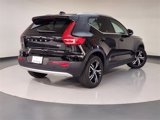 Used 2025 Volvo XC40 B5 Core image 2