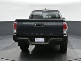 Used 2022 Toyota Tacoma TRD Off-Road image 6