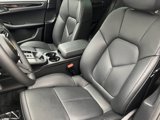 Certified 2025 Porsche Macan image 5