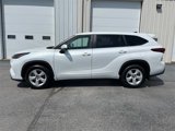 Used 2023 Toyota Highlander LE image 6