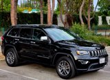 Used 2017 Jeep Grand Cherokee Limited w/ Luxury Group II image 2