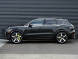 New 2025 Porsche Cayenne Turbo image 2