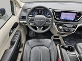 Used 2022 Chrysler Pacifica Touring-L image 3