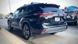 Used 2022 Toyota Highlander XLE image 6
